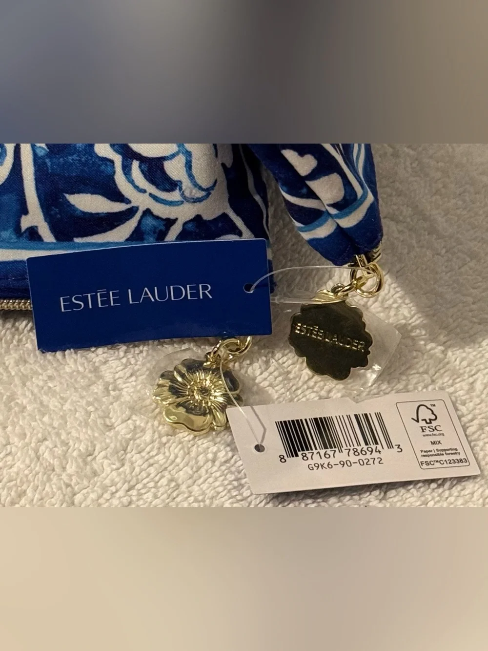 Estee Lauder Revitalizing Skincare & Lip Bundle with Blue Royale Cosmetic Bags